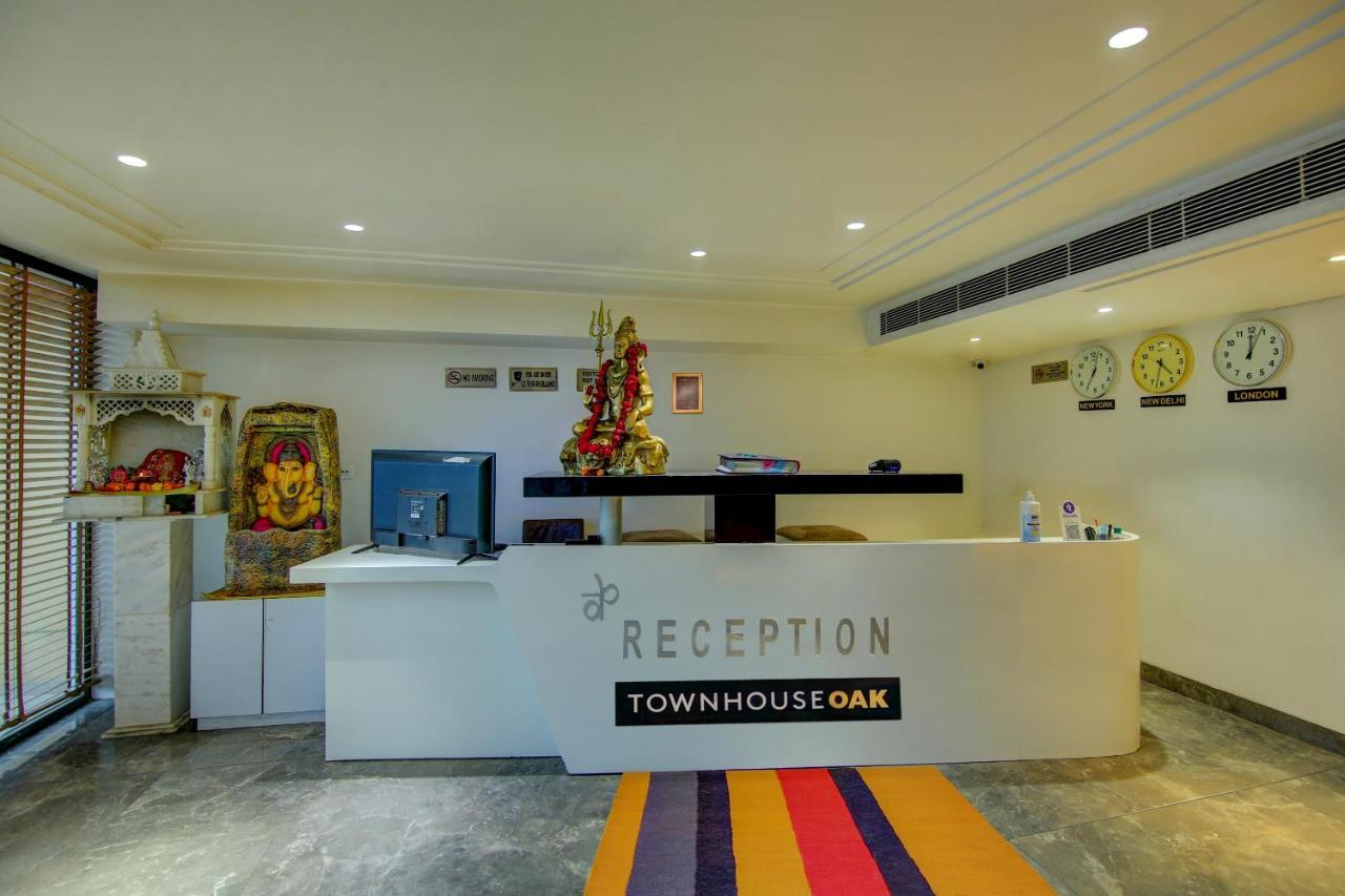 Townhouse Oak Hotel Dev Palace Delhi  Exterior photo